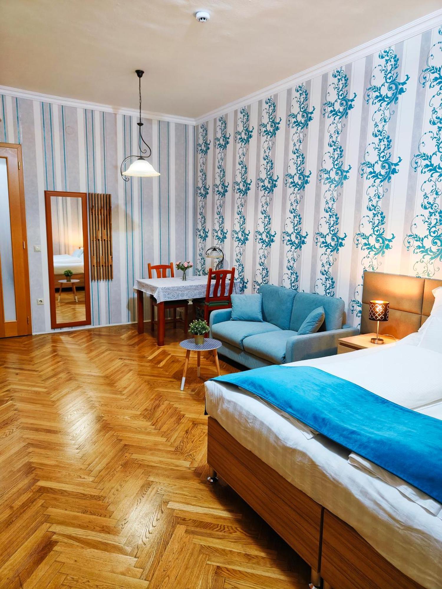 King Apartment Budapest Bagian luar foto