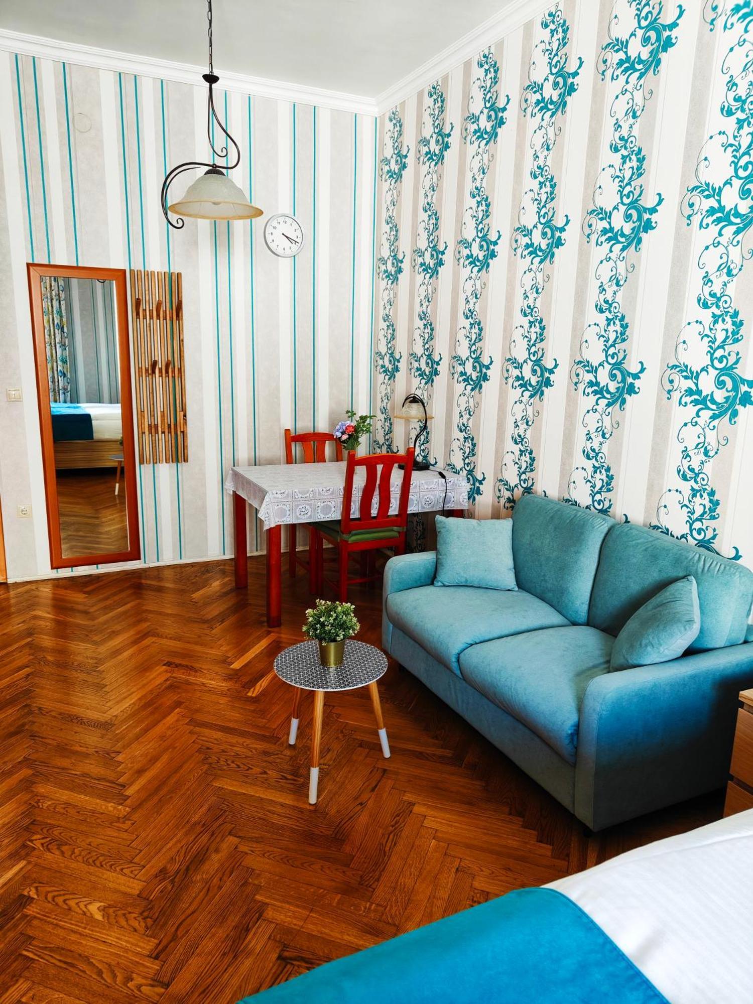 King Apartment Budapest Bagian luar foto